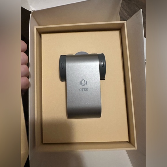 2 Curbot 1S (auto curtain openers) - Picture 3 of 3